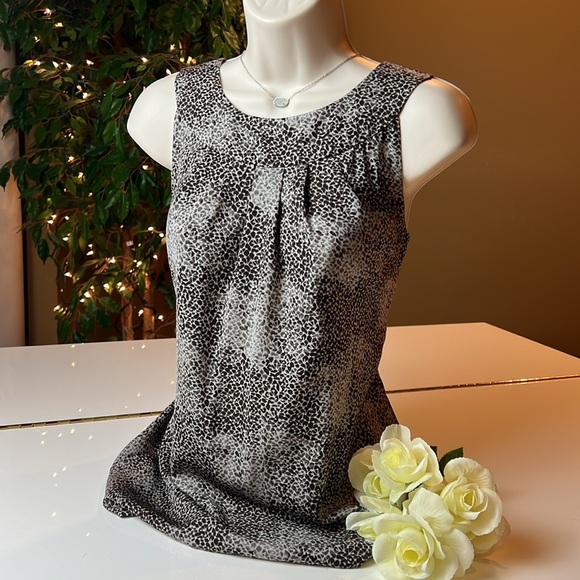 🤎BANANA REPUBLIC BROWN & GRAY SNAKESKIN PRINT TOP SIZE 6 - Picture 2 of 15